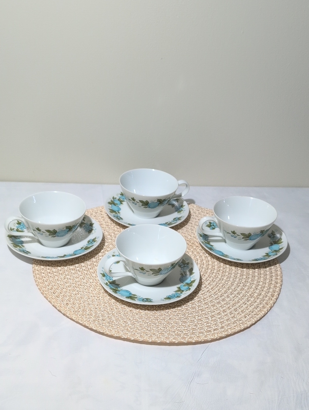 Noritake "Blue Orchard" (Pattern #6695) vintage MCM set of 4 teacup And Saucer